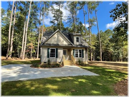 225 Singing Pines Road sold home in Singing Pines, Seneca, SC