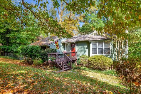 525 Woodland Circle sold home in Dogwood Heights, Pendleton, SC