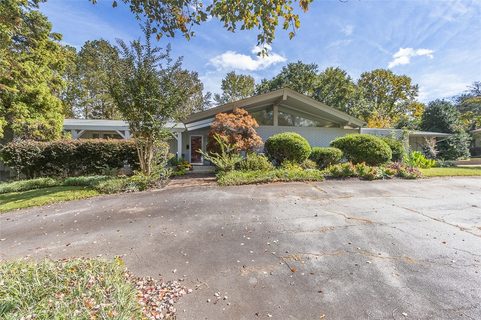 225 Camelot Road