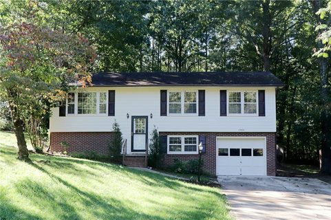 1502 Cherokee Drive