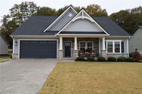 1019 Drakes Crossing