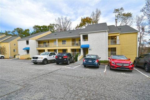 303 Northlake Drive