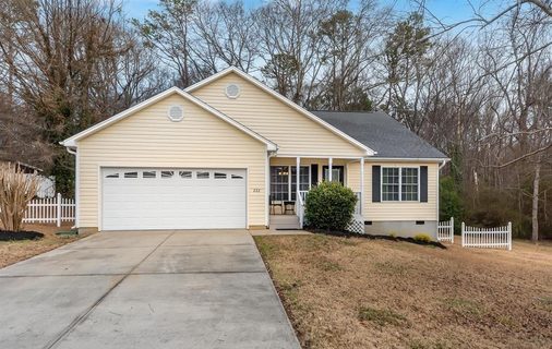 222 Ashwood Lane