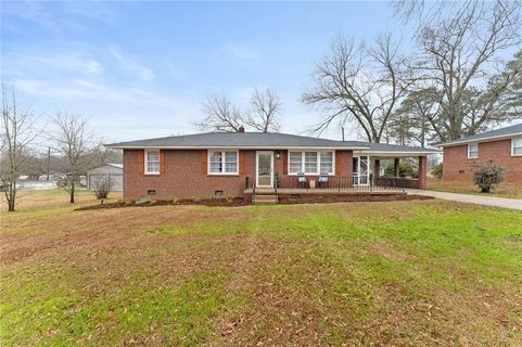 203 Forest Lane
