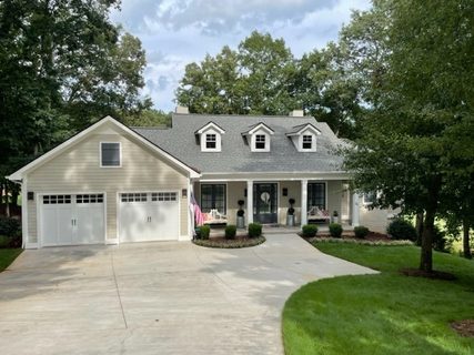 1025 Cross Creek Drive