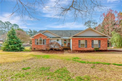 611 Walnut Way sold home in Bridgewater Sub, Anderson, SC