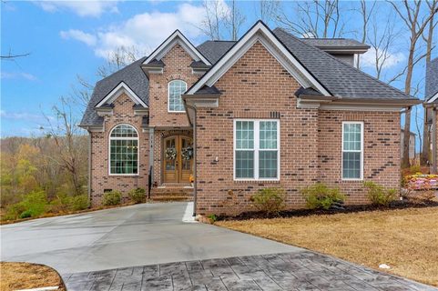 114 Courtyard Drive