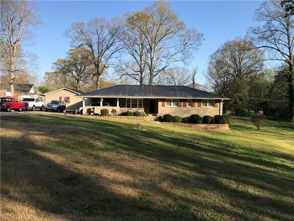 1416 Forest Lane