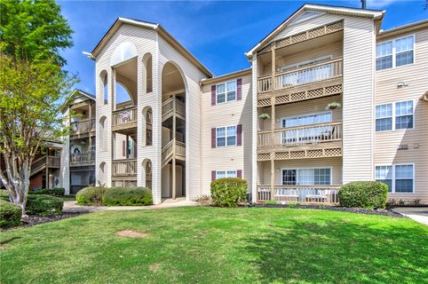 150 Wexford Drive 105
