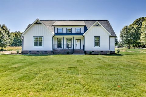100 Sally Reed Road sold home in The Bluff At High Point, Belton, SC