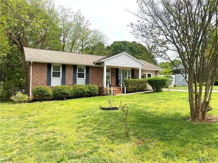 104 Rhodes Circle