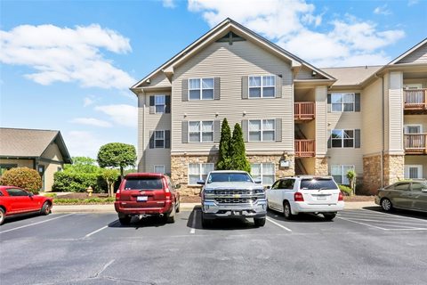 732 Harts Cove Way