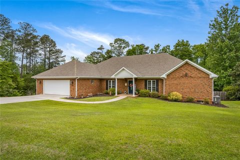 2621 Dog Leg Lane