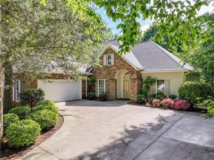 Previously sold for $390,000