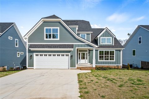 Previously sold for $452,175