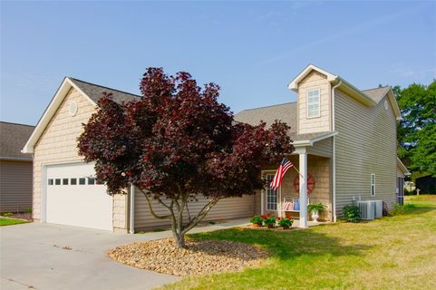 106 Harbour Springs Way sold home in Spring Water, Anderson, SC