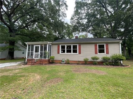 882 Greenville Street