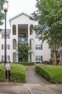 160 Wexford Drive 106