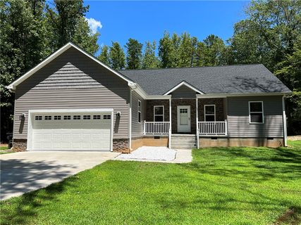 121 Horseshoe Drive sold home in Horse Shoe Bay, Townville, SC