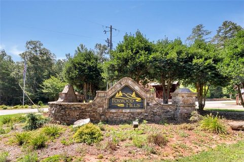 442 Hiawatha Trail