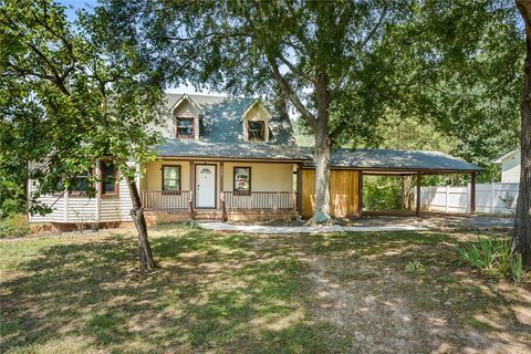 1407 Old Ivy Road