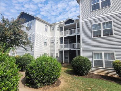 192 University Villge Drive I