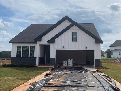 304 Red Oak Court