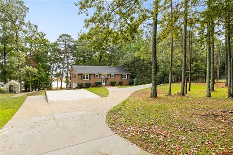 211 Circle Drive