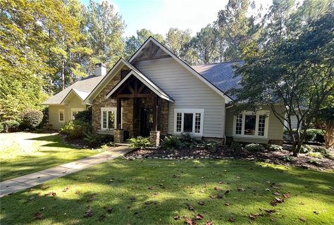 Previously sold for $713,000