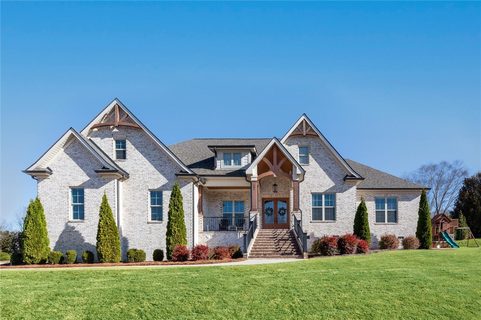 102 Hunt Cliff Court sold home in Hawthorne Ridge, Easley, SC