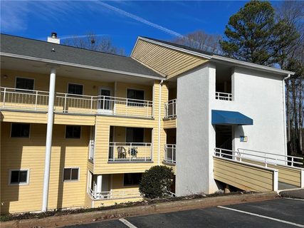 711 Northlake Drive