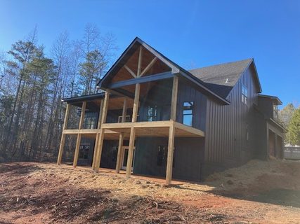 228 Lake Place Drive sold home in Lake Place, Lavonia, GA