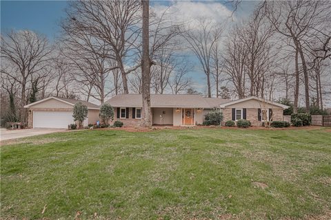 104 Robinall Drive