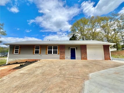 216 Sussex Way
