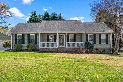 105 Deer Creek Circle sold home in Deer Creek, Easley, SC
