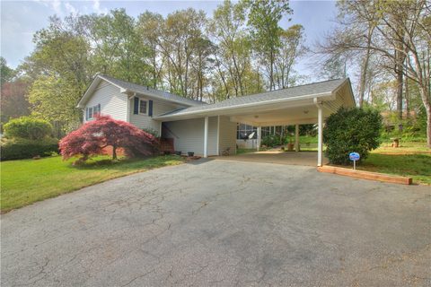 405 Hartwell Drive sold home in Hanover Hills, Seneca, SC