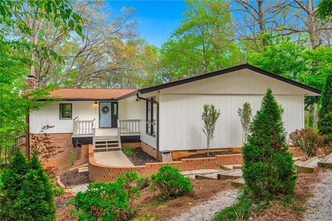Previously sold for $570,973