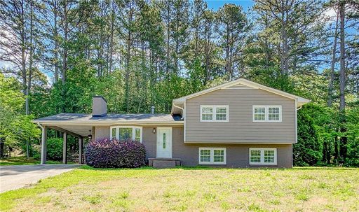 325 Arphenia Drive sold home in Oakmont-West Union, West Union, SC