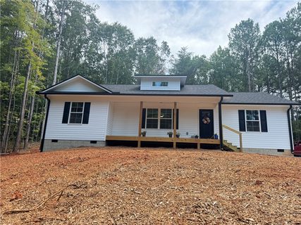 221 Woodland Way sold home in Bell Millwoods, Walhalla, SC