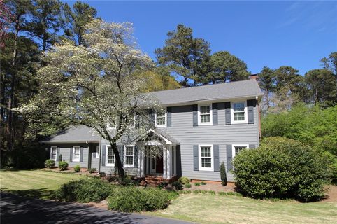 2201 Clearwater Point Drive sold home in Stonehaven, Seneca, SC