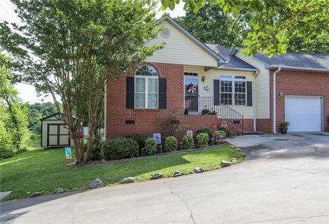2006 Mcconnell Springs Road sold townhome in Autumn Oaks, Anderson, SC