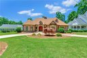 318 Avenue Of Oaks sold home in Anderson, SC