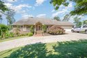 2606 Dog Leg Lane sold home in Seneca, SC
