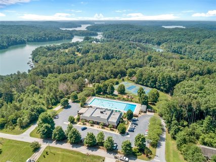 426 Hiawatha Trail