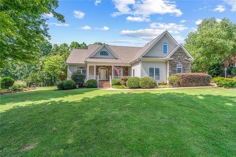 4001 Turnberry Loop