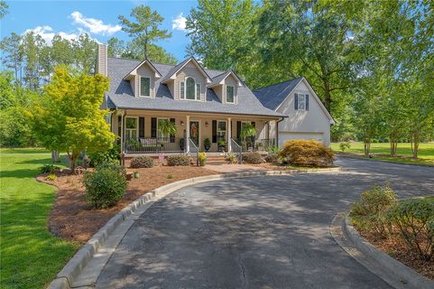 300 Horseshoe Drive sold home in Thriftwood, Seneca, SC