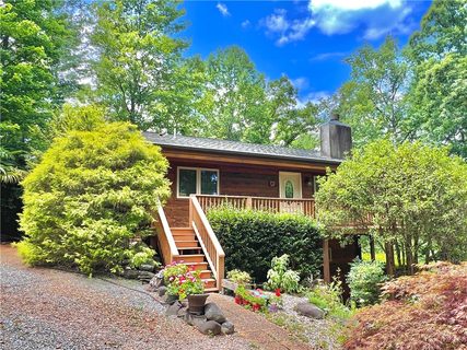 119 Mountain Top Drive sold home in Whitewater Lake, Tamassee, SC