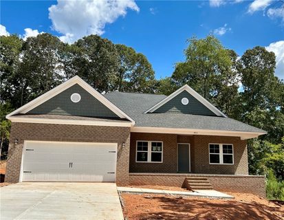 4013 Turnberry Loop