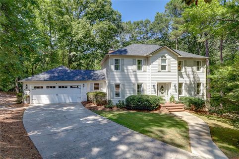 200 Wildwood Place sold home in Stonehaven, Seneca, SC