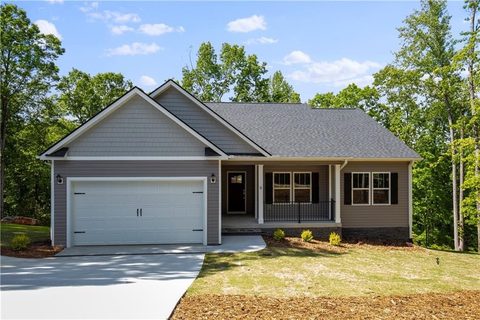Previously sold for $618,700